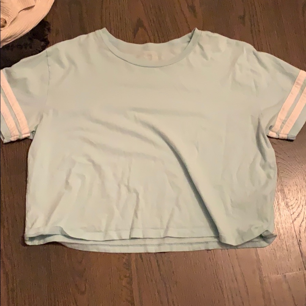 Blue hollister t shirt